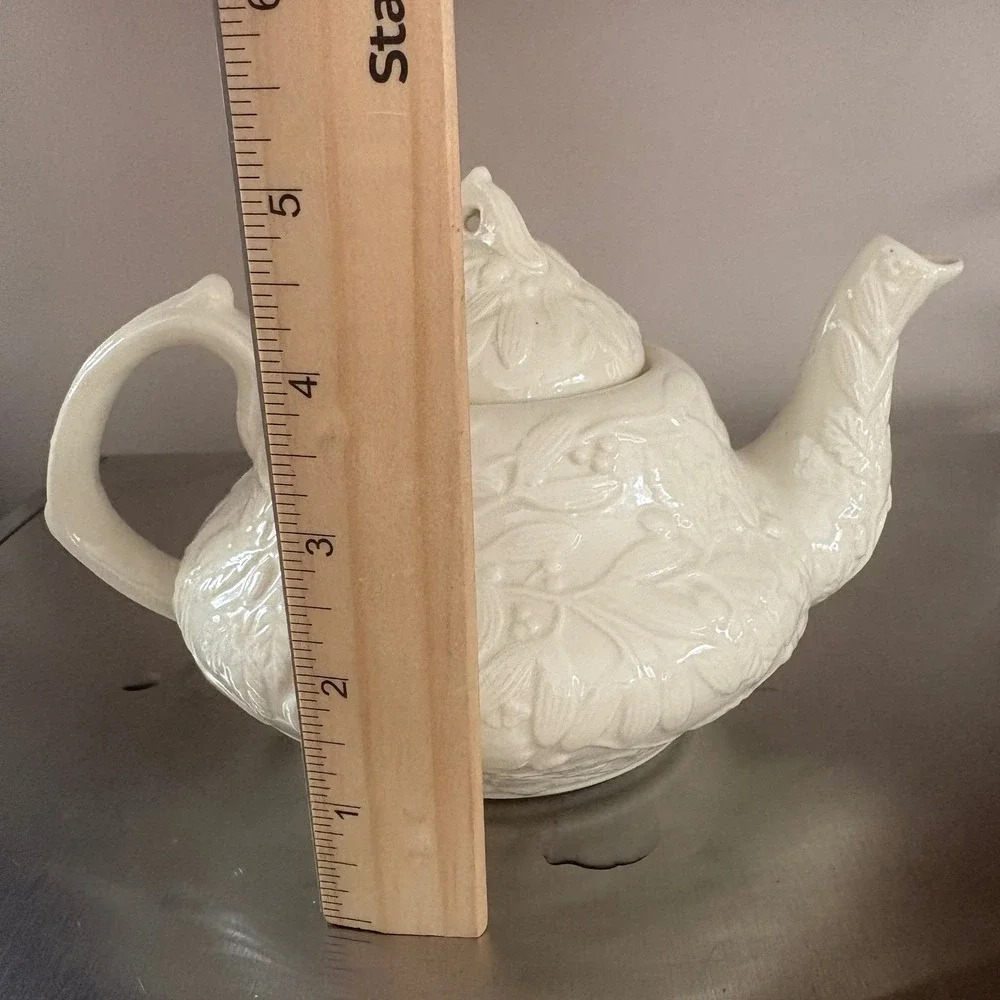 Embossed Botanical Ceramic Teapot Cream Off-White Leaf Berry Motif‎ 5.5 inch